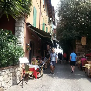 Apartament Corneliani, Sirmione
