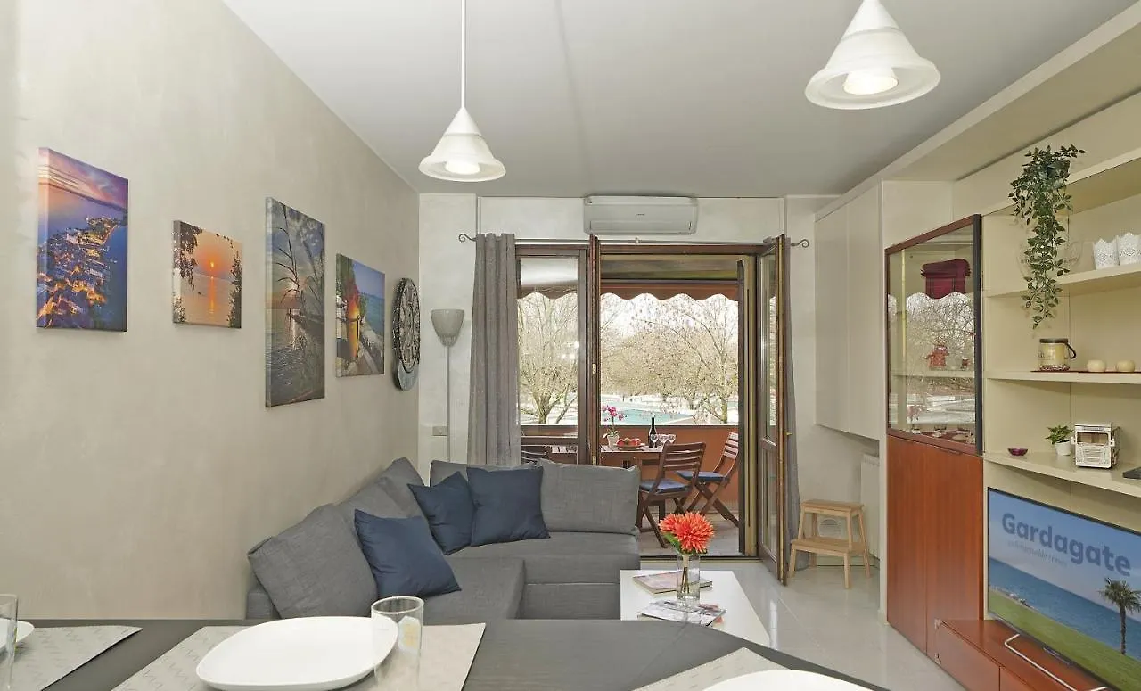 Casa Rudi - Gardagate Apartment Sirmione