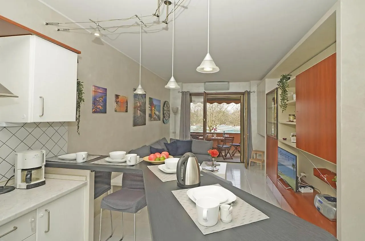 Casa Rudi - Gardagate Apartment Sirmione