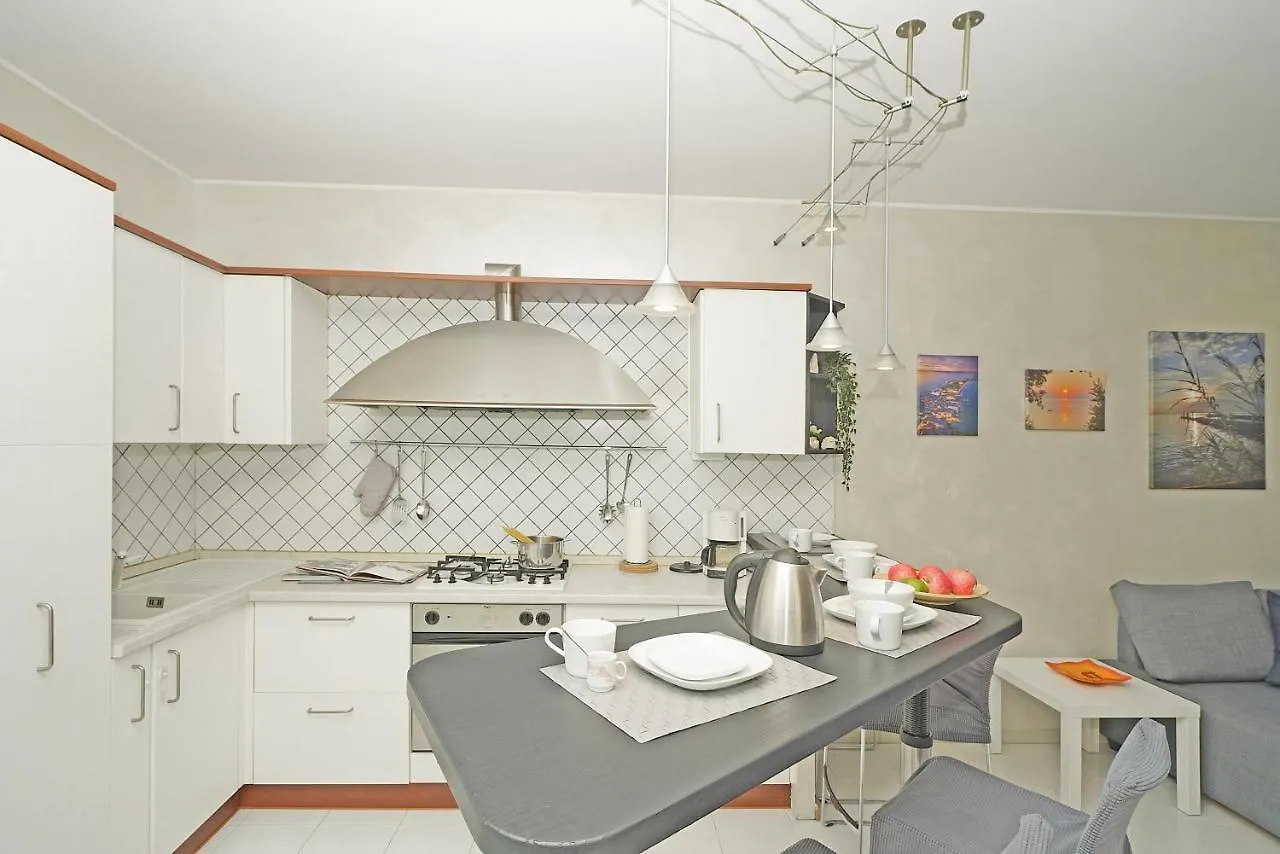 Casa Rudi - Gardagate Apartment Sirmione