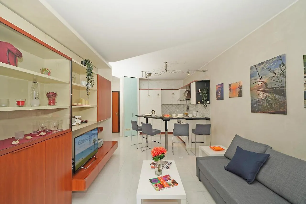 Casa Rudi - Gardagate Apartment Sirmione 0*,